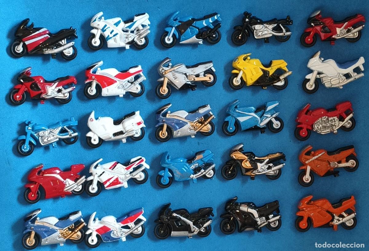 Motos a escala: Lote de peque&ntilde;as motos.