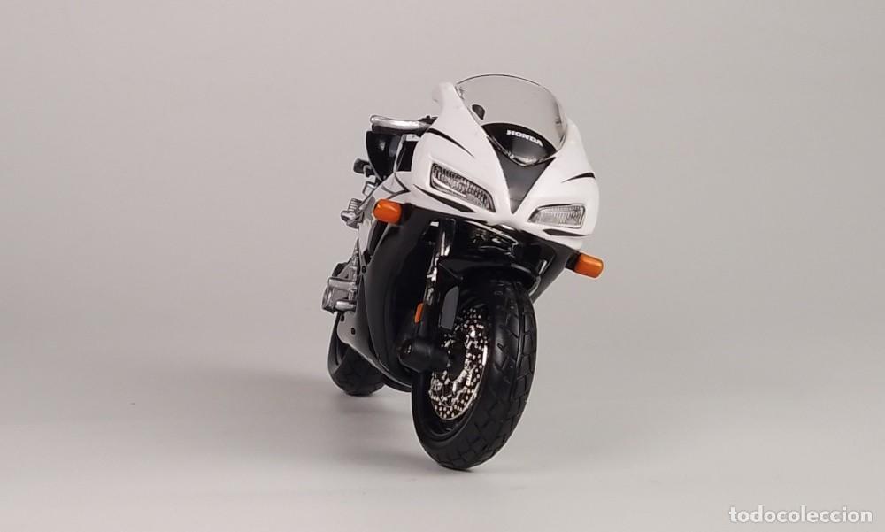 Motos a escala: Honda CBR 1000RR 2009 - Foto 9