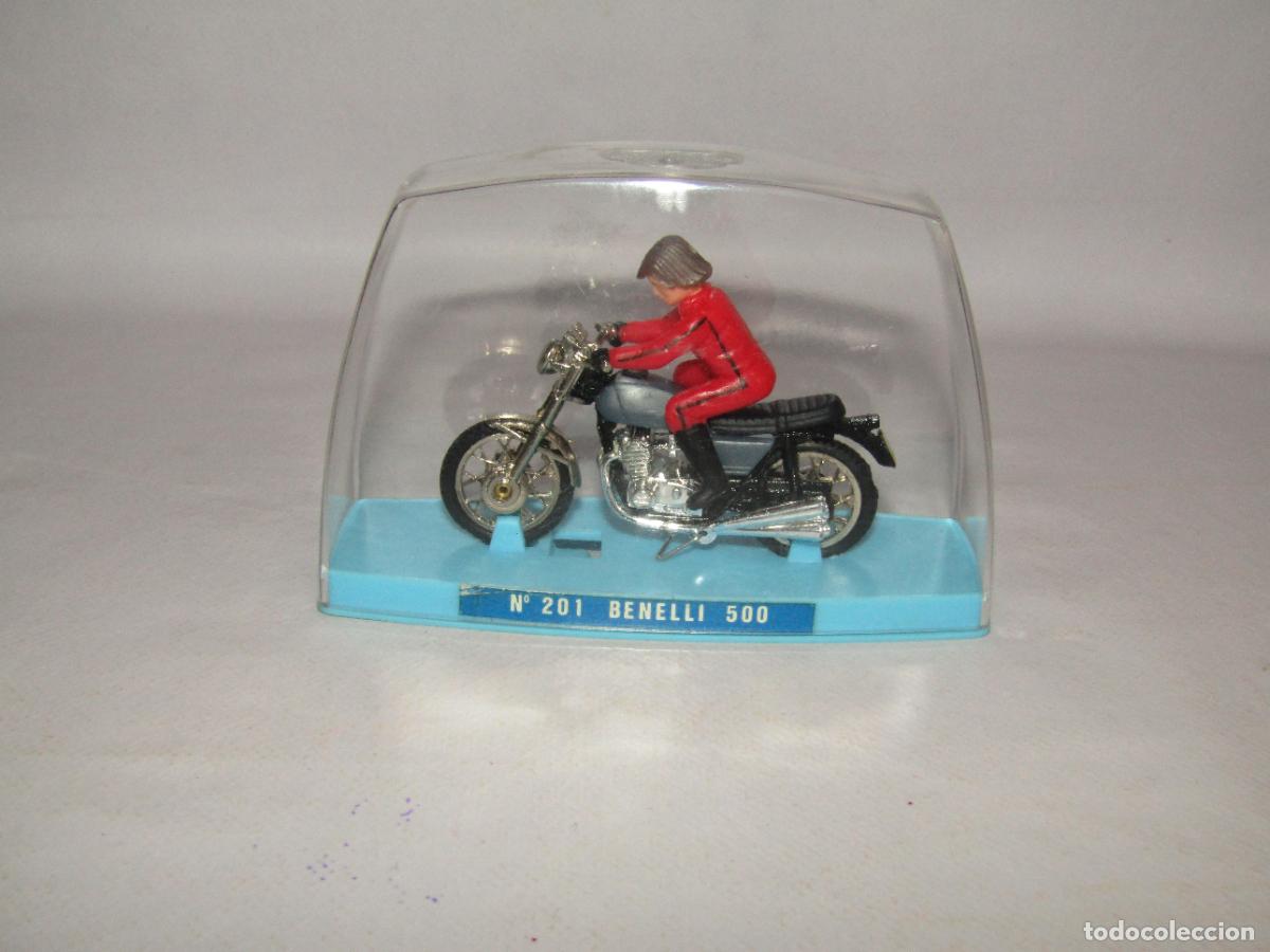 Motos a escala: Antigua Moto BENELLI 500 - Serie CAMPE&Oacute;N Ref. N&ordm; 201 de GUISVAL Made In Spain - A&ntilde;os 1970-80s.