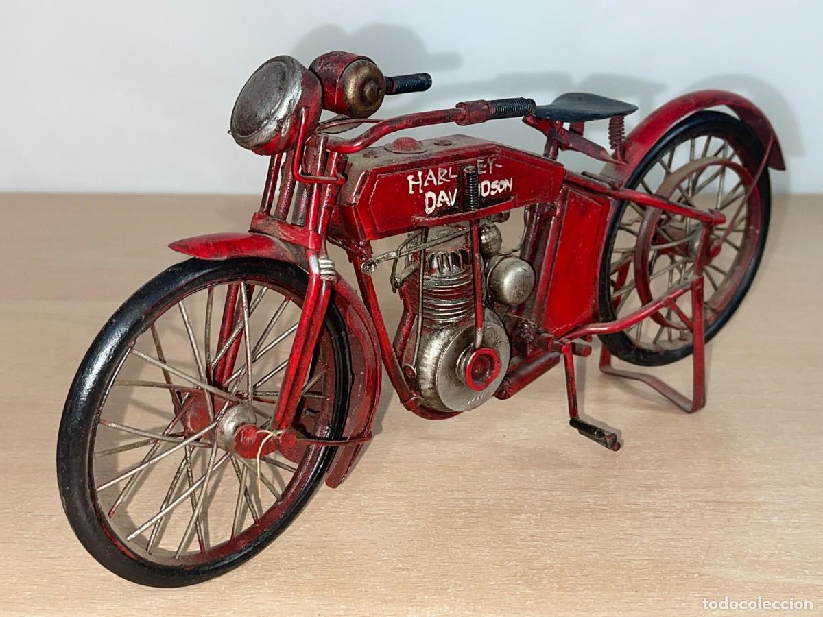 Motorradmodelle: Antigua moto Harley-Davidson de 1912 decorativa r&eacute;plica vintage metal chapa indian bike motocicleta