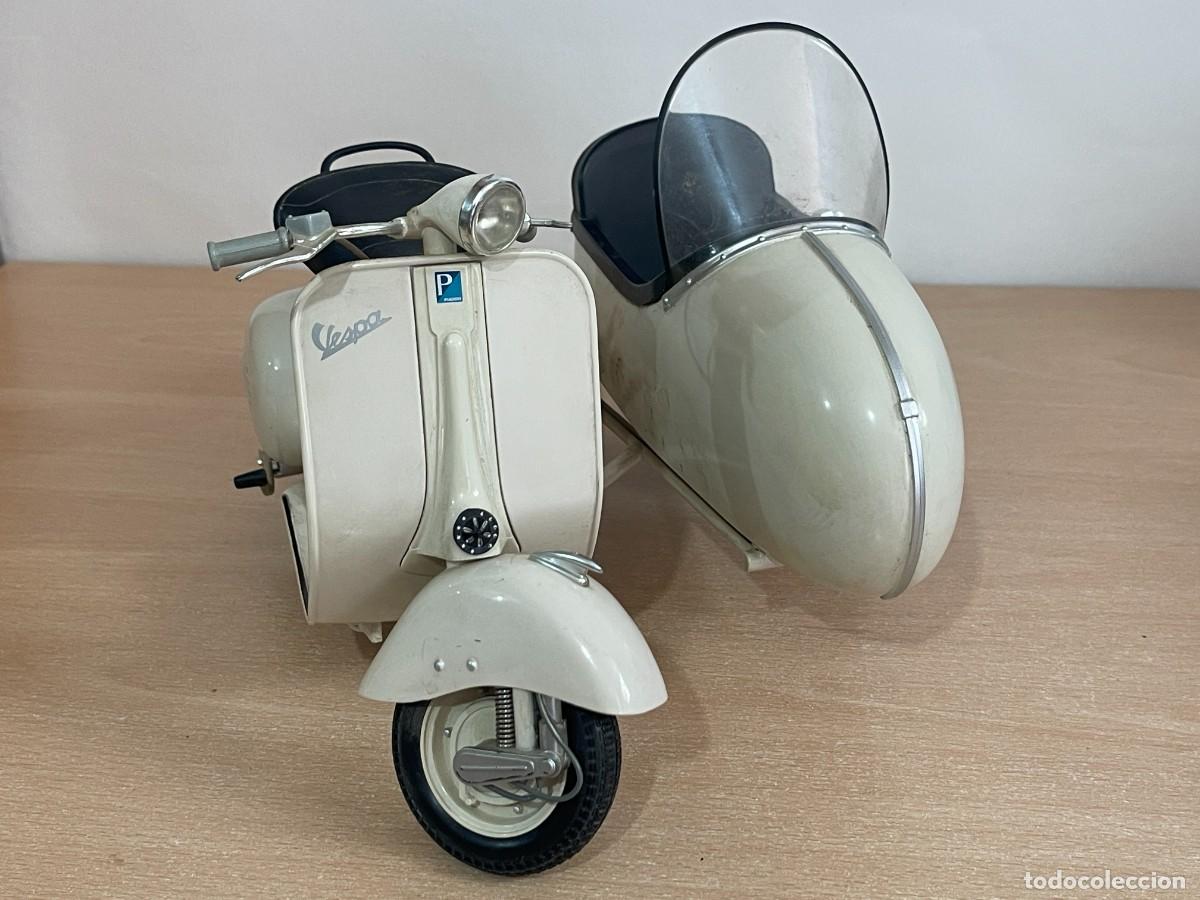 Motos a escala: Moto VESPA 150 VL 1T (1955) con Sidecar escala 1/6 Geyperman New Ray die-cast scooter lambretta