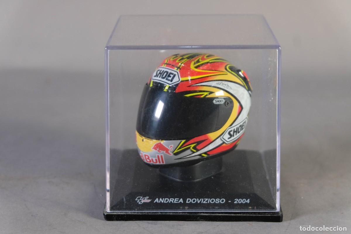 Motos em escala: R&eacute;plica casco MotoGP Andrea Dovizioso 2004 - ALTAYA escala 1:5
