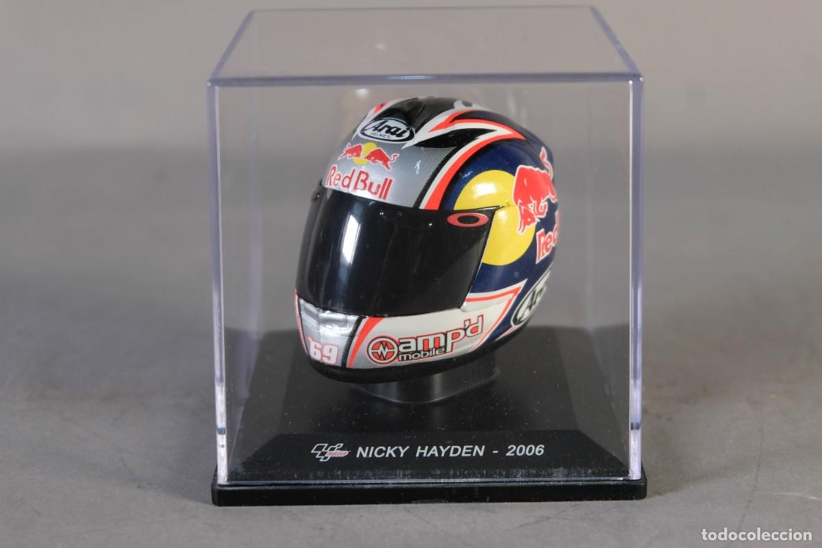 Motos em escala: R&eacute;plica casco MotoGP Nicky Hayden 2006 - ALTAYA escala 1:5