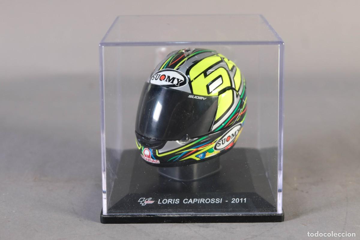 Motos a escala: R&eacute;plica casco MotoGP Loris Capirossi 2011 - ALTAYA escala 1:5