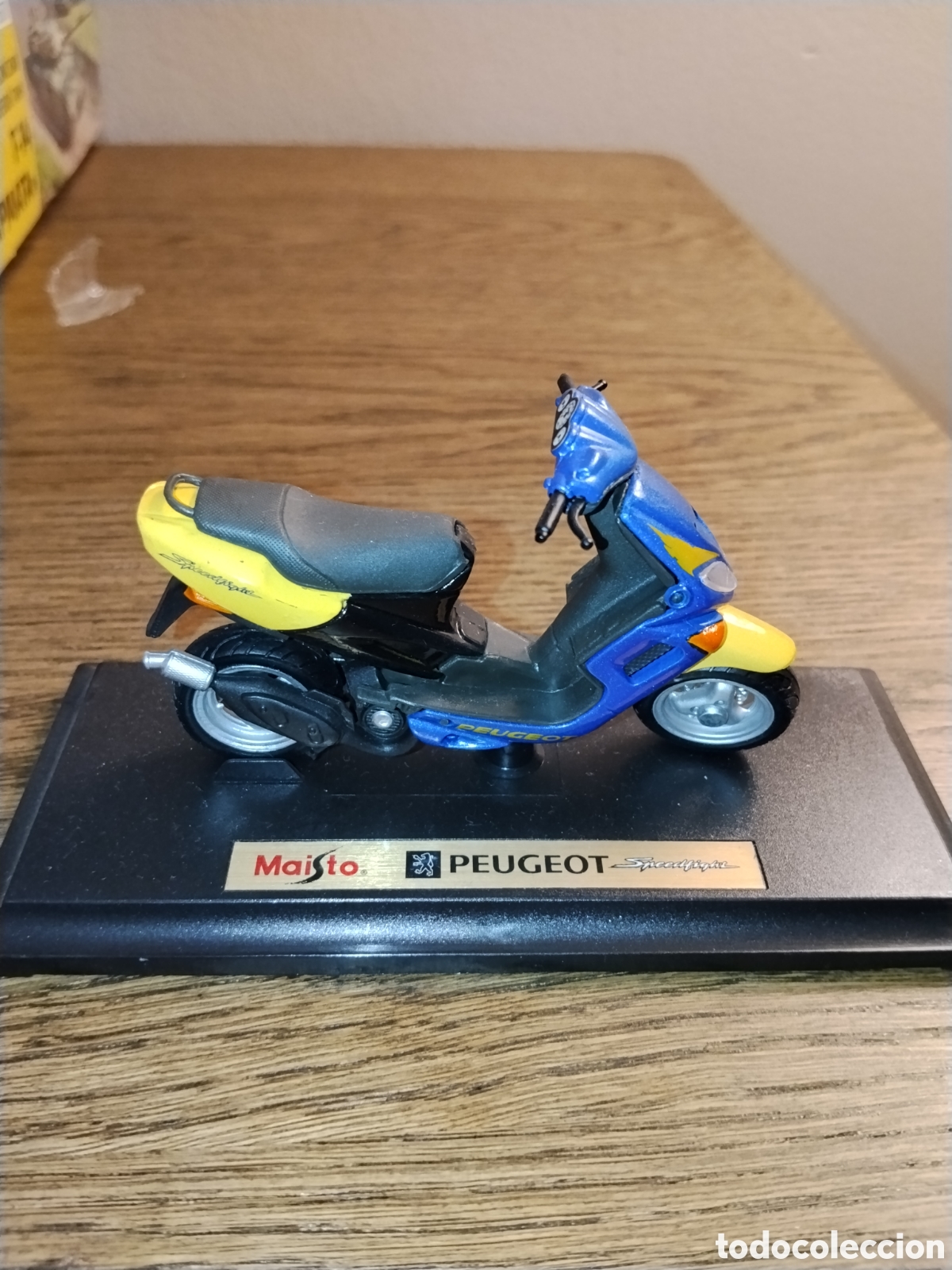 Motos a escala: R&eacute;plica Peugeot Speedfight