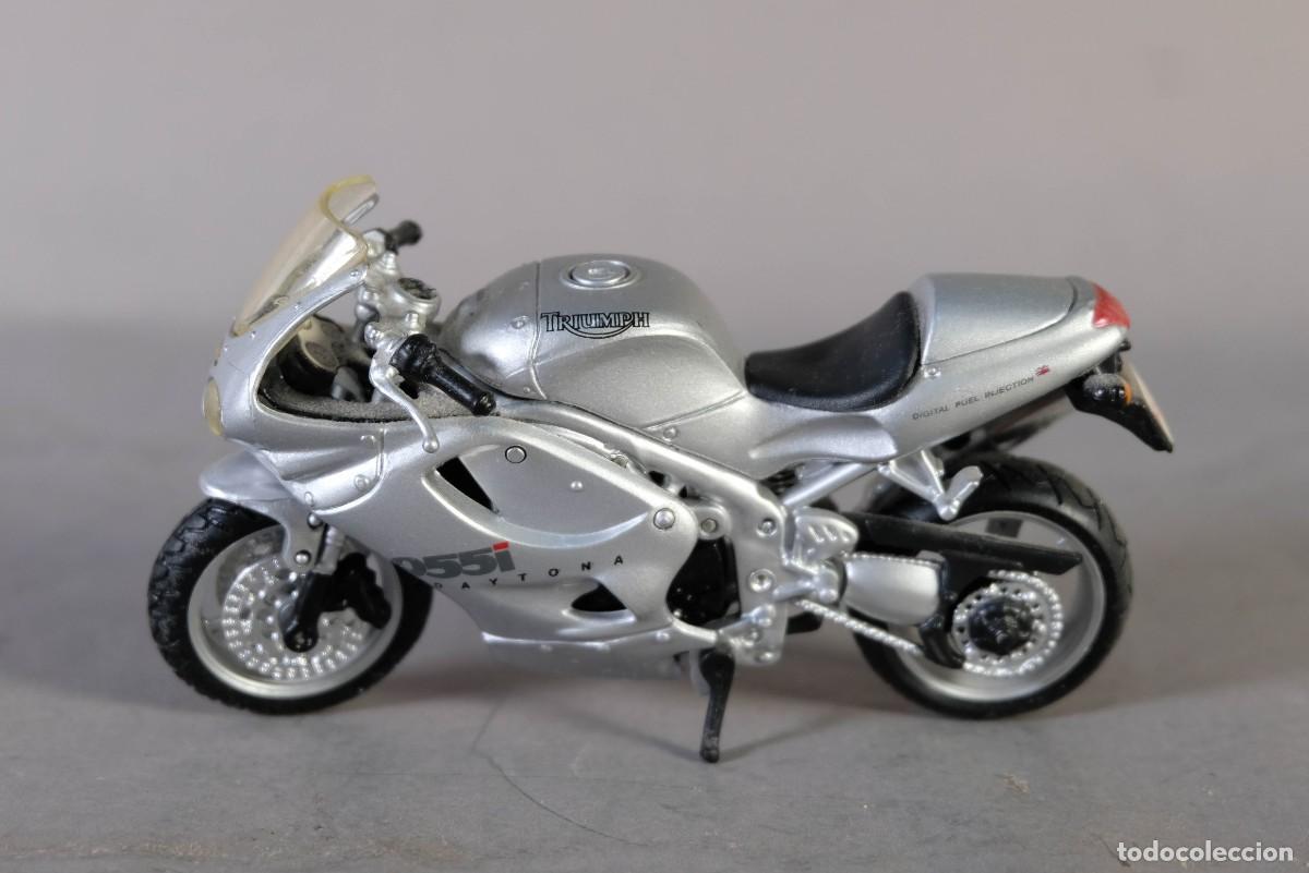 Motos a escala: Replica moto TRIUMPH 955I DAYTONA Escala 1:18