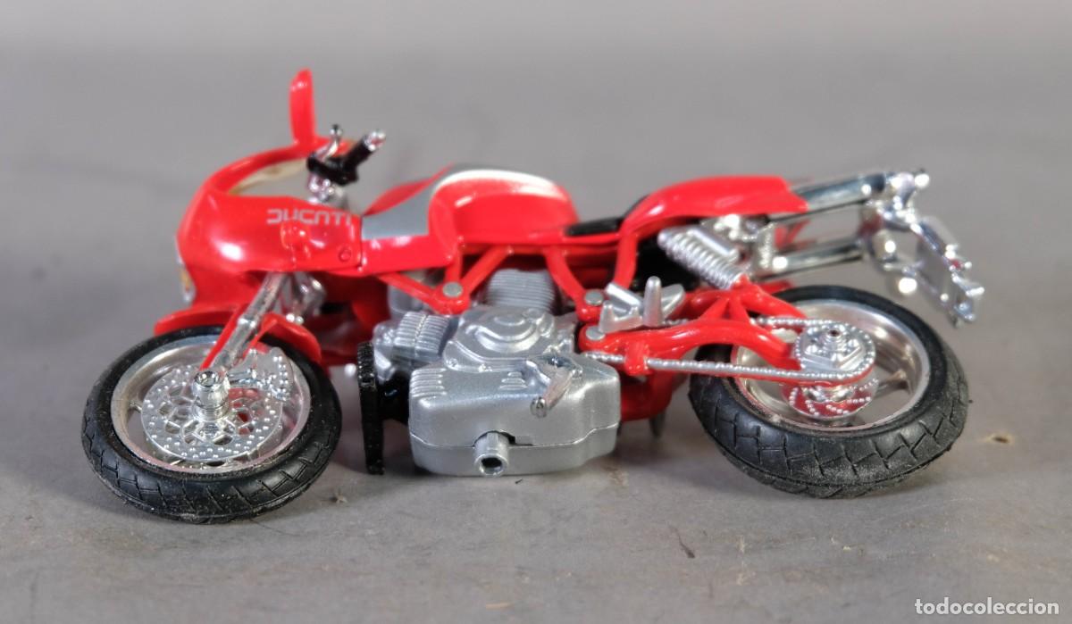Motos a escala: R&eacute;plica moto DUCATI Escala 1:18 - Foto 6