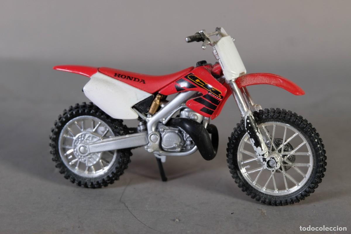 Motos a escala: R&eacute;plica moto HONDA Escala 1:18