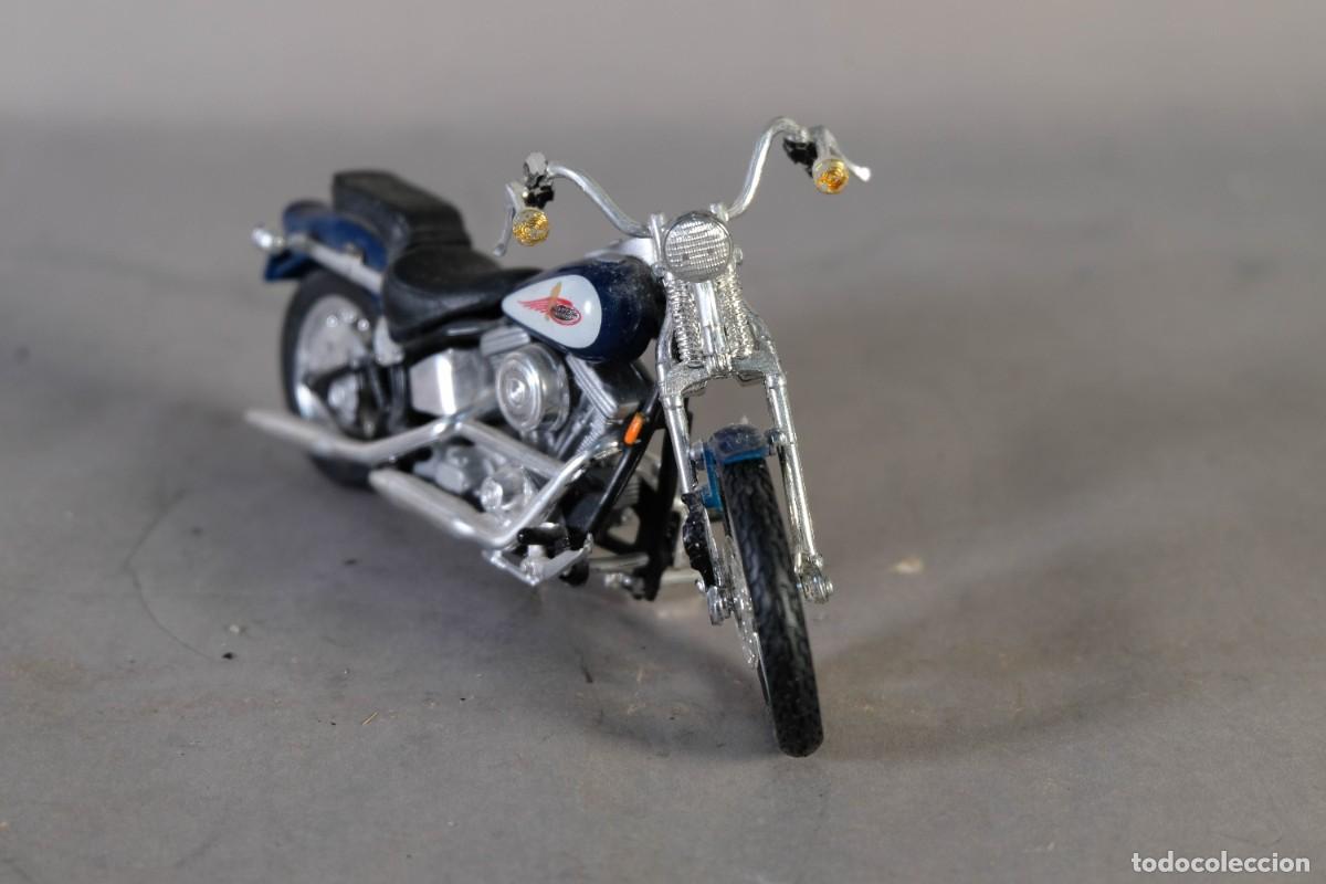 Motos a escala: R&eacute;plica moto HARLEY DAVIDSON Escala 1:18 - Foto 3