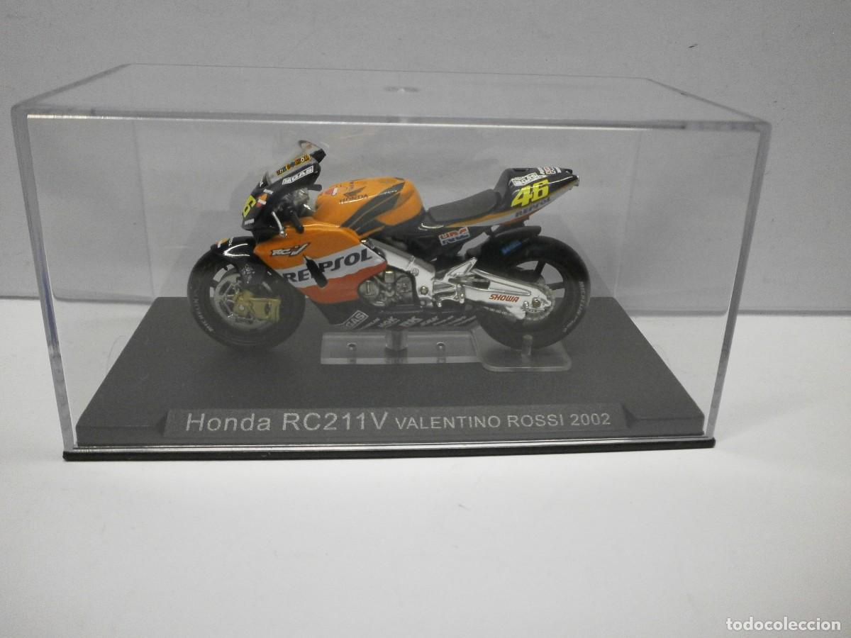 Motos a escala: moto gp esc 1/24 honda rc211v valentino rossi 2002
