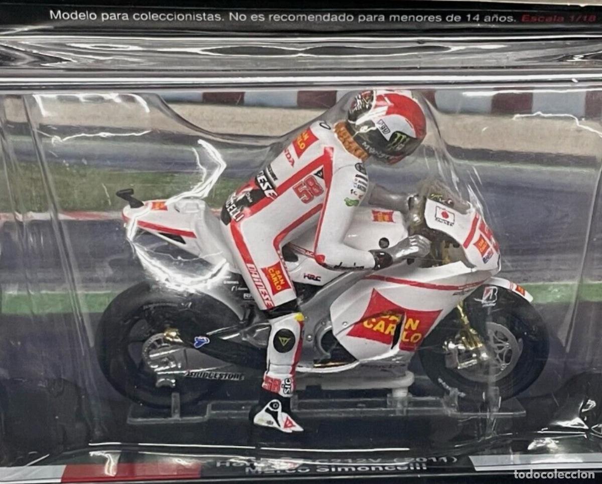 Motos a escala: Honda RC212V + Figura Marco Simoncelli - Moto GP 2011 (Escala 1:18) Ixo, motos competici&oacute;n, Altaya