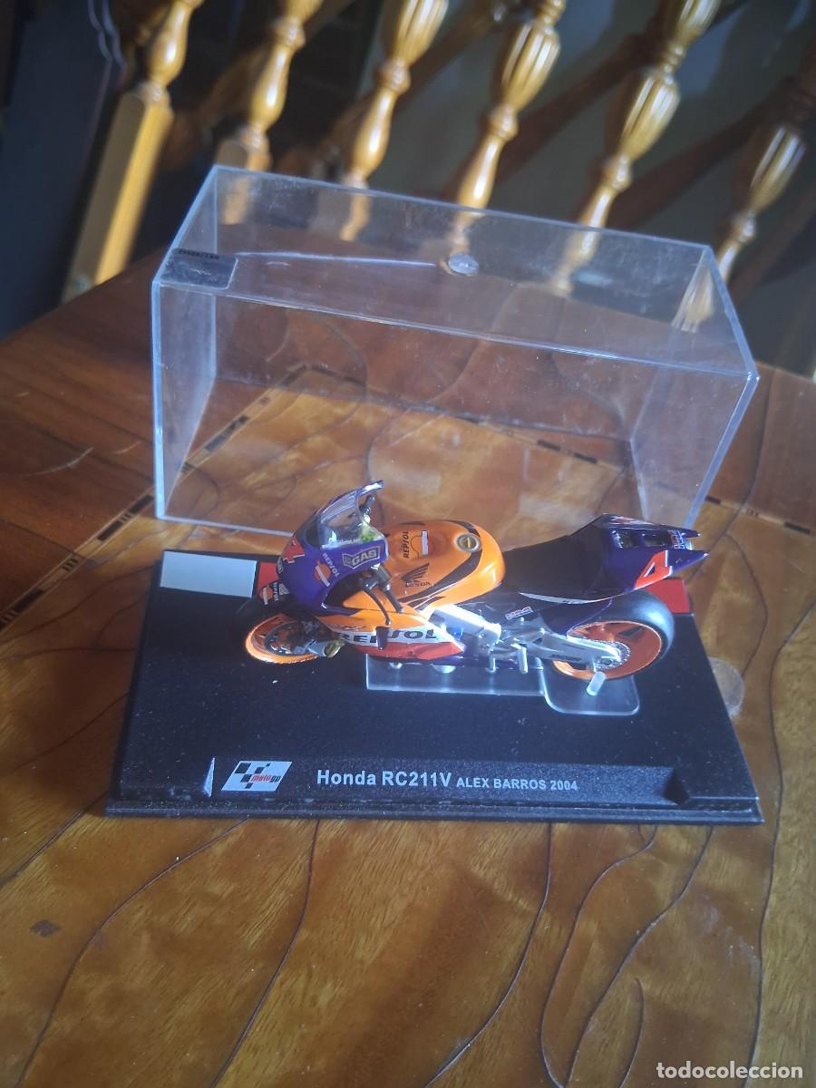 Motos a escala: Moto GP Altaya RC211V Honda Alex Barros a&ntilde;o 2004