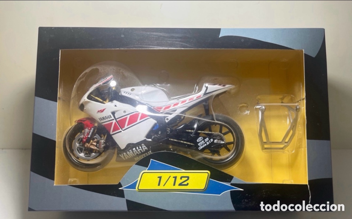 Motos a escala: YAMAHA YZR -M1 VALENTINO ROSSI 2005 ALTAYA ESCALA 1/12