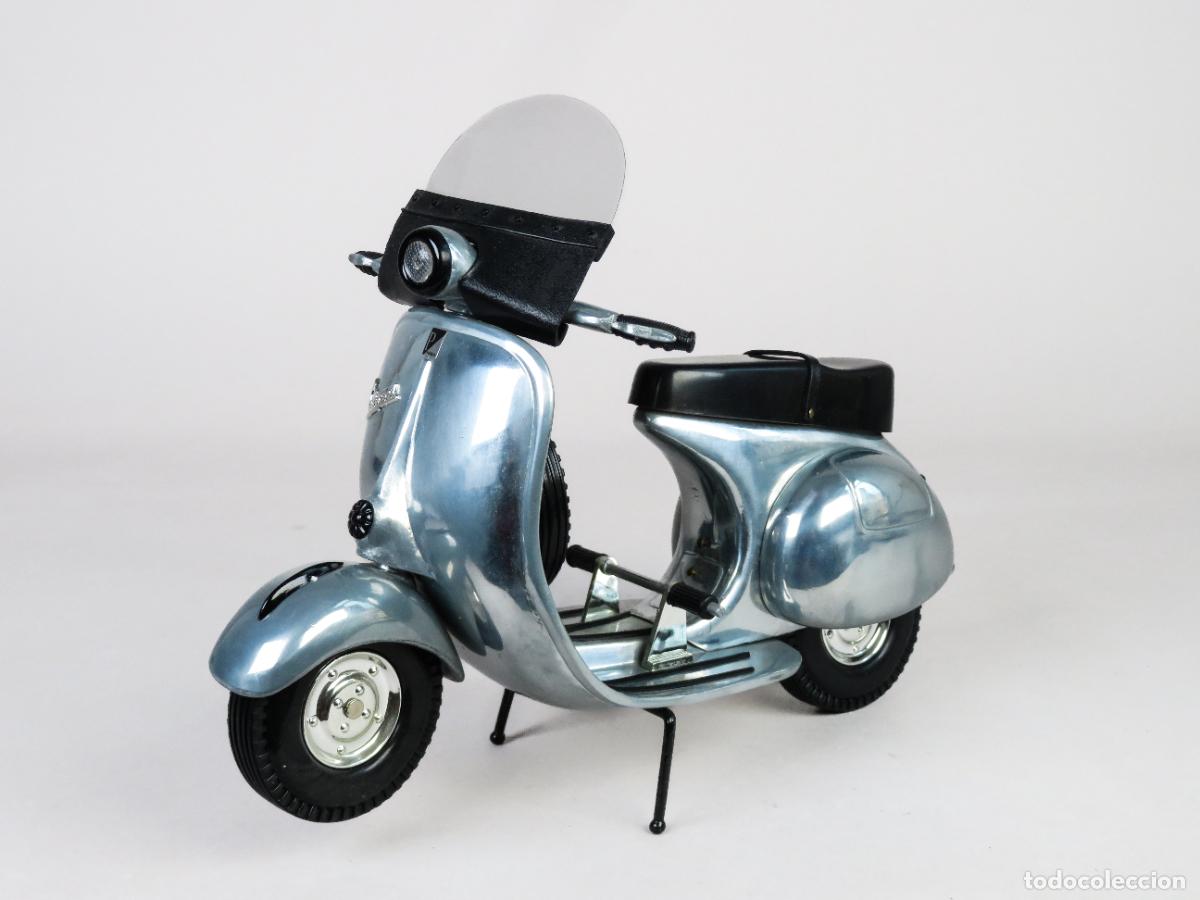 Motos a escala: Moto Vespa Scooter Rally Xonex Collector Limited Edition numerada Escala 1/6 metal nueva a&ntilde;os 90