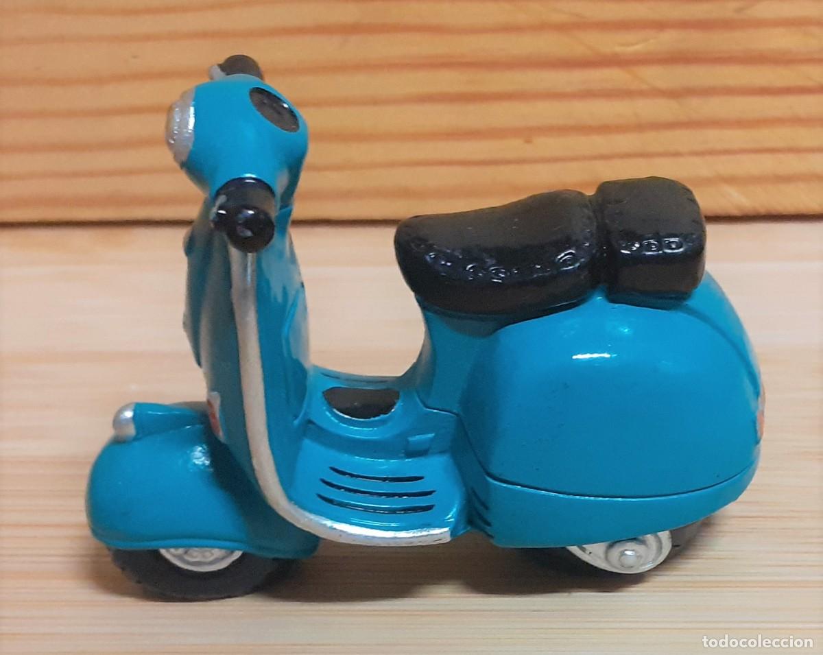 Motorradmodelle: MOTOCICLETA VESPA METALICA