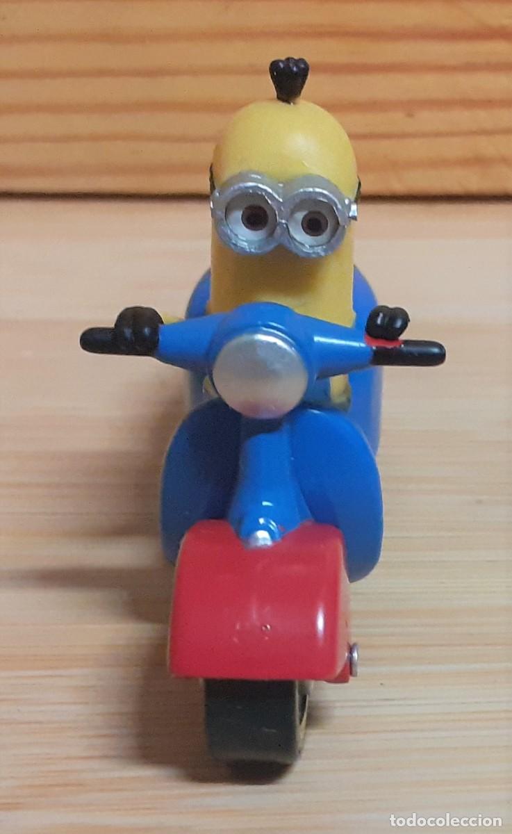 Motos a escala: MOTOCICLETA AZUL MINIONS - Foto 2