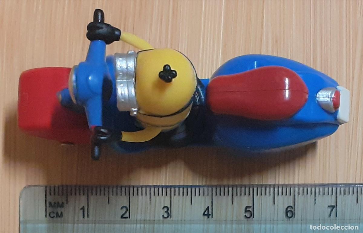 Motos a escala: MOTOCICLETA AZUL MINIONS - Foto 3