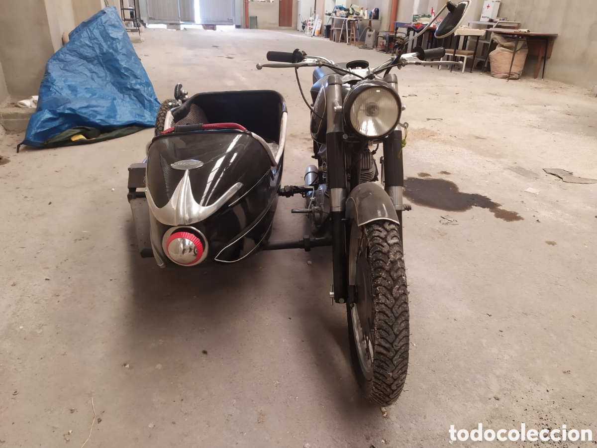 Motos: Moto Ducatti Deluxe 250 con sidecar - Foto 1