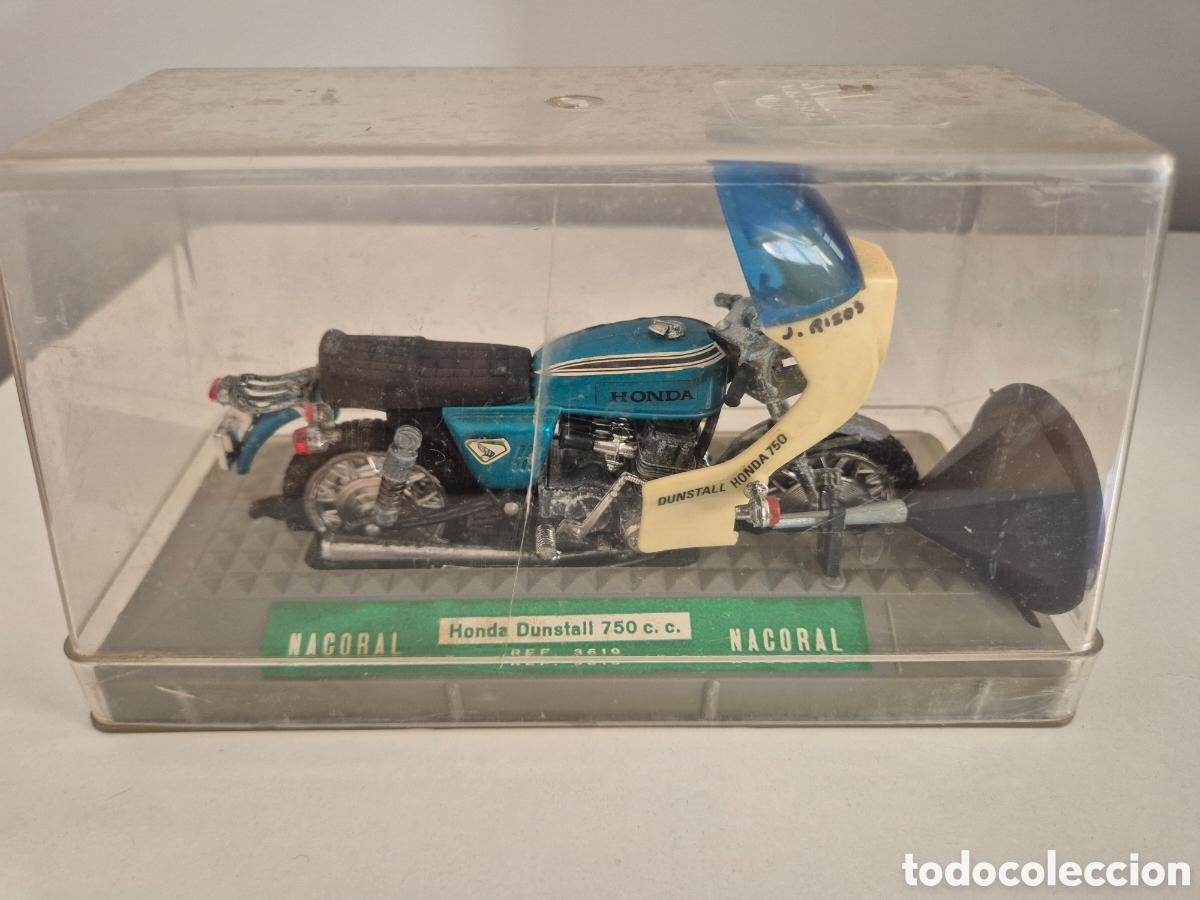 Motos: Honda Dunstall 750 c.c. &ndash; Nacoral Ref. 3619 &ndash; A&ntilde;os 70 &ndash; Con peana original