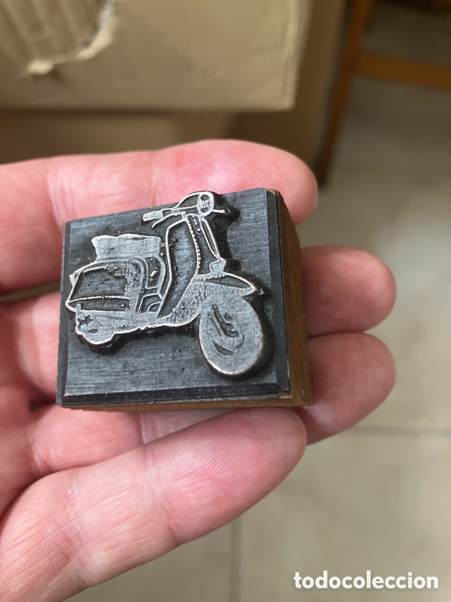 Motos: Vespa sello de imprenta