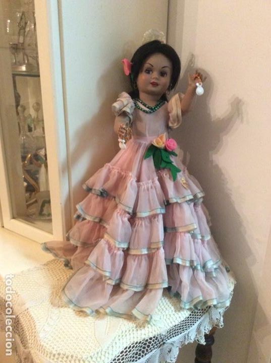 Mu&ntilde;eca Cayetana: Mu&ntilde;eca Cayetana delgada de celuloide con traje de faralaes y complementos originales. - Foto 2