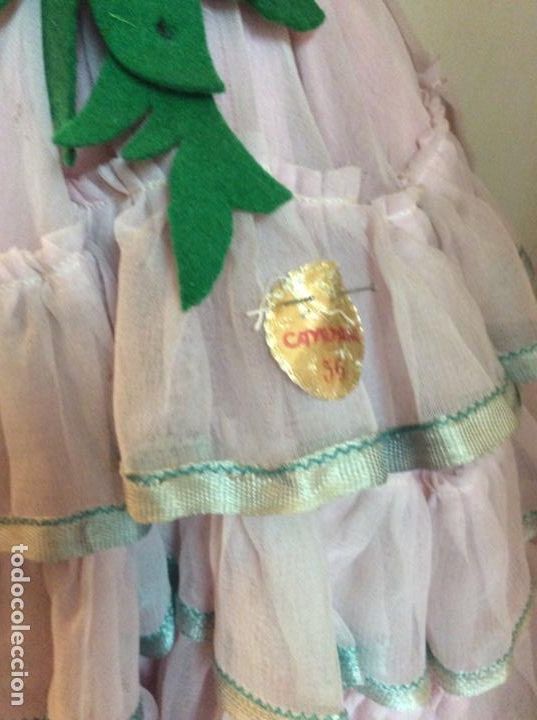 Mu&ntilde;eca Cayetana: Mu&ntilde;eca Cayetana delgada de celuloide con traje de faralaes y complementos originales. - Foto 5