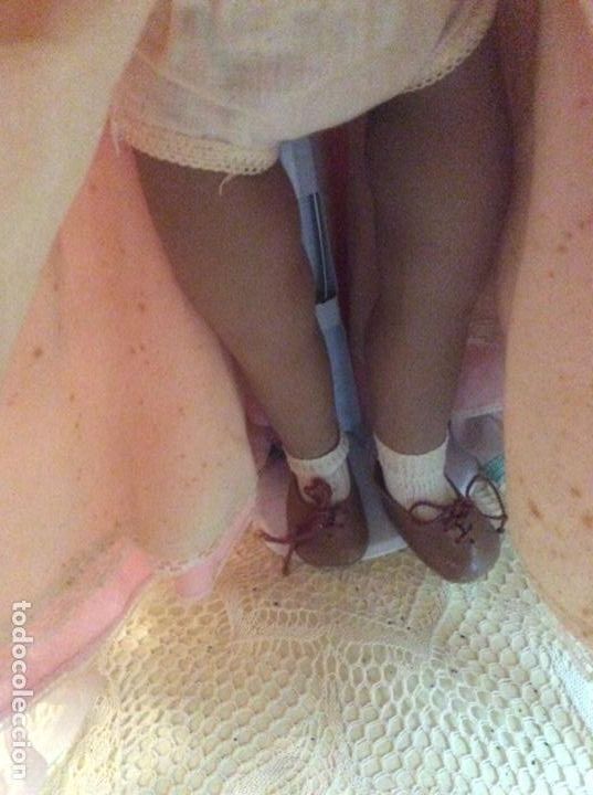 Mu&ntilde;eca Cayetana: Mu&ntilde;eca Cayetana delgada de celuloide con traje de faralaes y complementos originales. - Foto 7