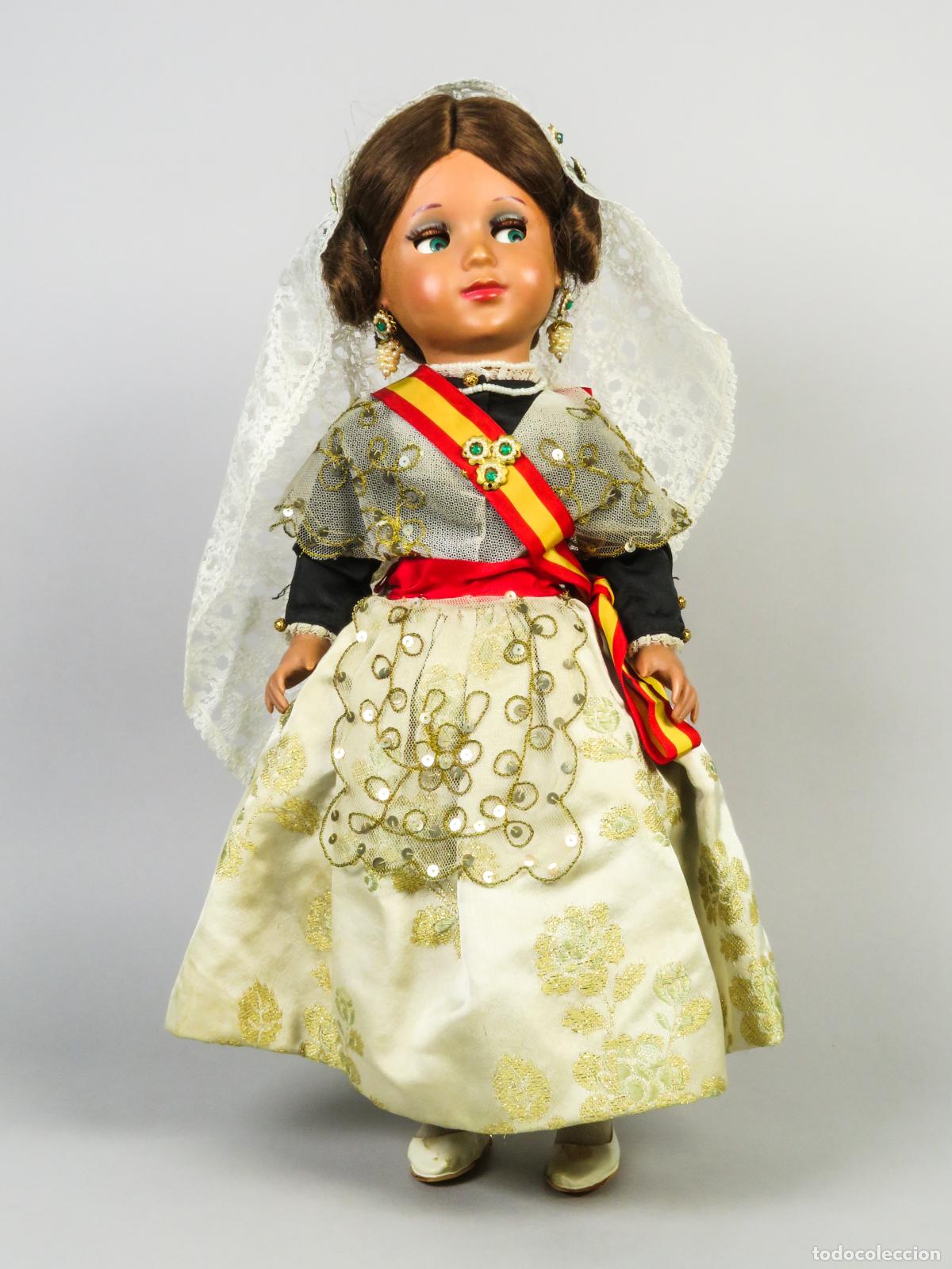 Mu&ntilde;eca Cayetana: Cayetana Valenciana mu&ntilde;eca andadora Diana flirty eyes Fallera a&ntilde;os 50 48 cm