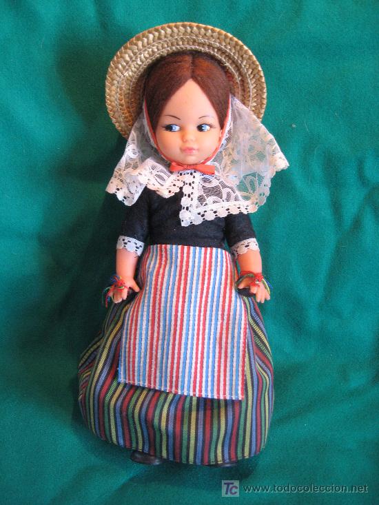 Mu&ntilde;eca espa&ntilde;ola clasica: MU&Ntilde;ECA CON TRAJE REGIONAL - Foto 1