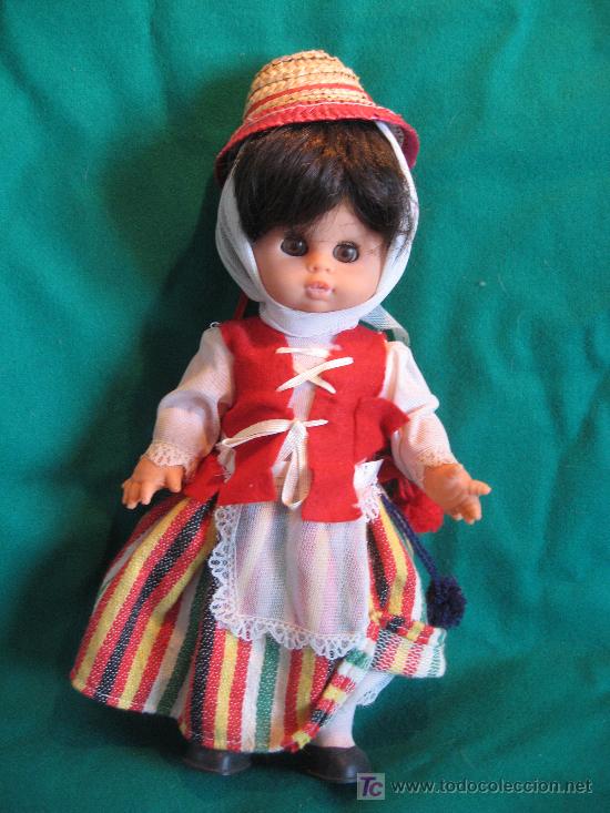 Mu&ntilde;eca espa&ntilde;ola clasica: MU&Ntilde;ECA CON TRAJE REGIONAL - Foto 1
