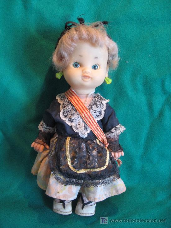 Mu&ntilde;eca espa&ntilde;ola clasica: MU&Ntilde;ECA CON TRAJE REGIONAL - Foto 1