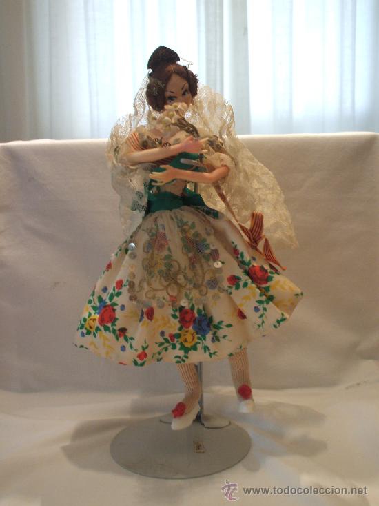 Mu&ntilde;eca espa&ntilde;ola clasica: MU&Ntilde;ECA DE TRAPO VESTIDA DE FALLERA - Foto 1