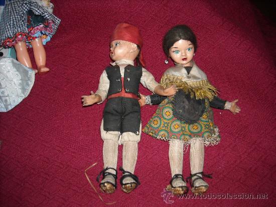 Mu&ntilde;eca espa&ntilde;ola clasica: PAREJA DE MU&Ntilde;ECOS CON TRAJE REGIONAL - Foto 1