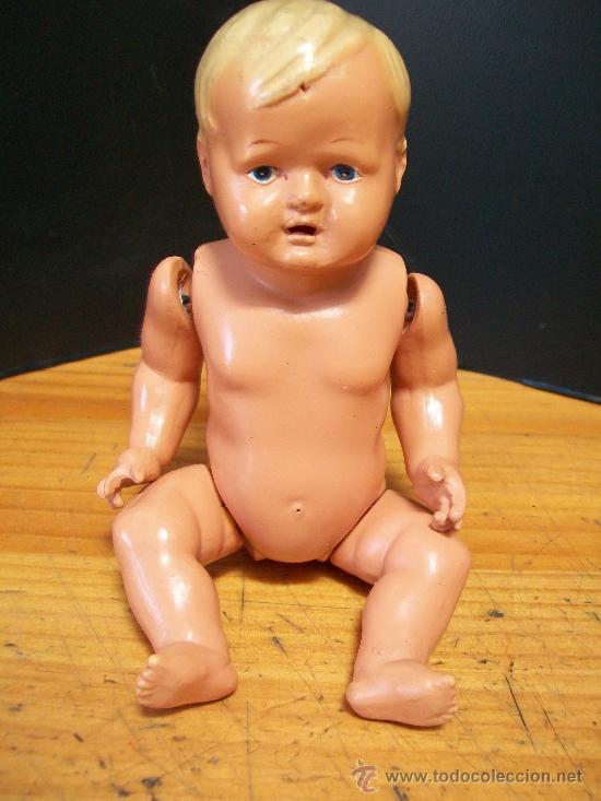 Mu&ntilde;eca espa&ntilde;ola clasica: Mu&ntilde;eco de Agustin Parra. Con marca en la nuca. 1940