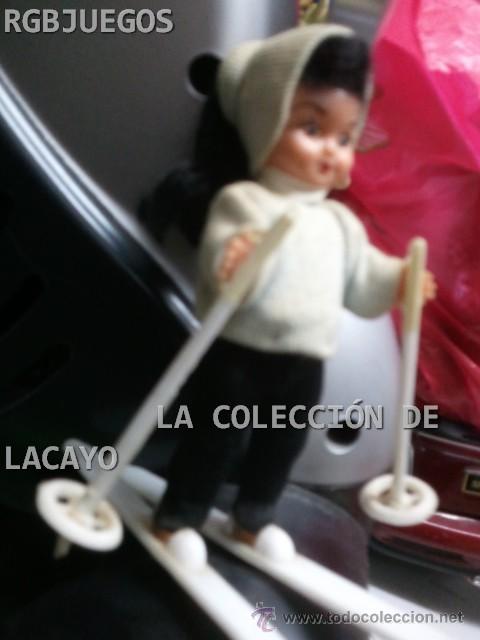 Mu&ntilde;eca espa&ntilde;ola clasica: MU&Ntilde;ECA ESQUIADORA DE CELULOIDE PERFECTA Y COMPLETA A&Ntilde;OS 50 - Foto 2