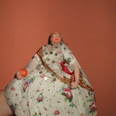 Muñeca española clasica: MUÑECA VALENCIANA DE TRAPO RELLENA DE SERRIN AÑOS 50. Lote 30659167