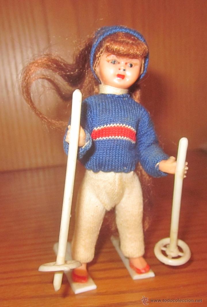 Mu&ntilde;eca espa&ntilde;ola clasica: MU&Ntilde;ECA ESQUIADORA,A&Ntilde;OS 50 - Foto 1