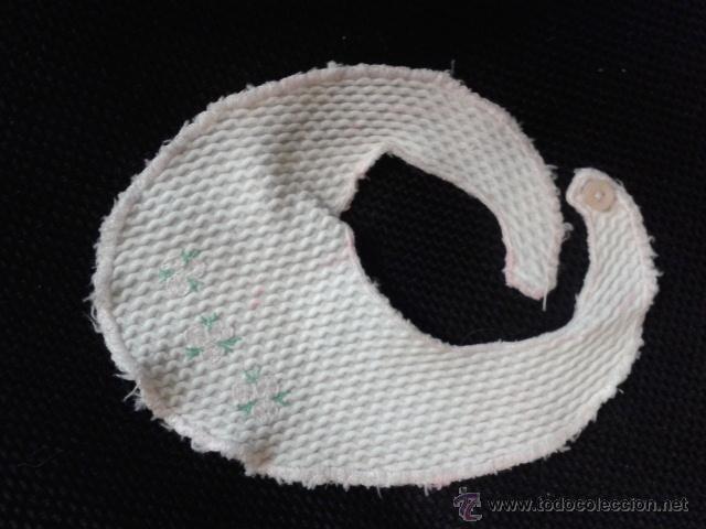 Mu&ntilde;eca espa&ntilde;ola clasica: Babero - Foto 1
