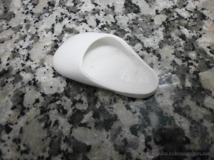 Mu&ntilde;eca espa&ntilde;ola clasica: ZAPATO DE LA MU&Ntilde;ECA NANCY - Foto 1