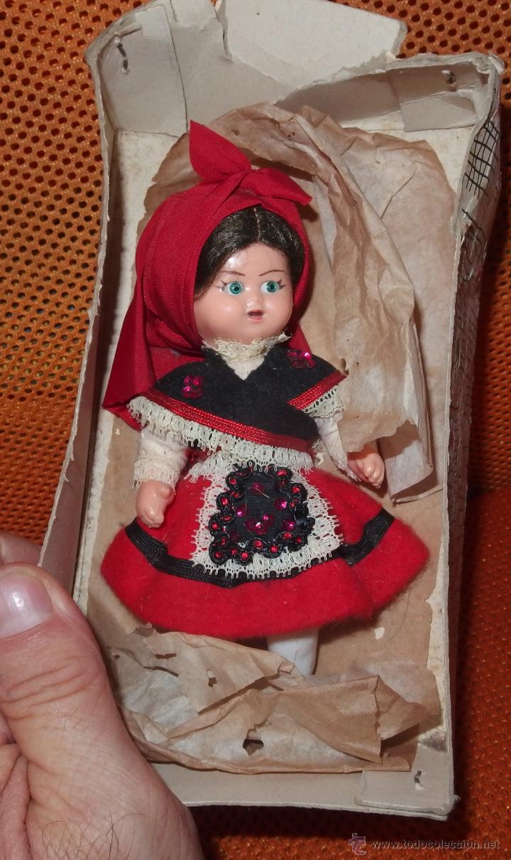 Mu&ntilde;eca espa&ntilde;ola clasica: MU&Ntilde;ECA REGIONAL DE CELULOIDE,CAJA ORIGINAL,FINALES A&Ntilde;OS 50 - Foto 2