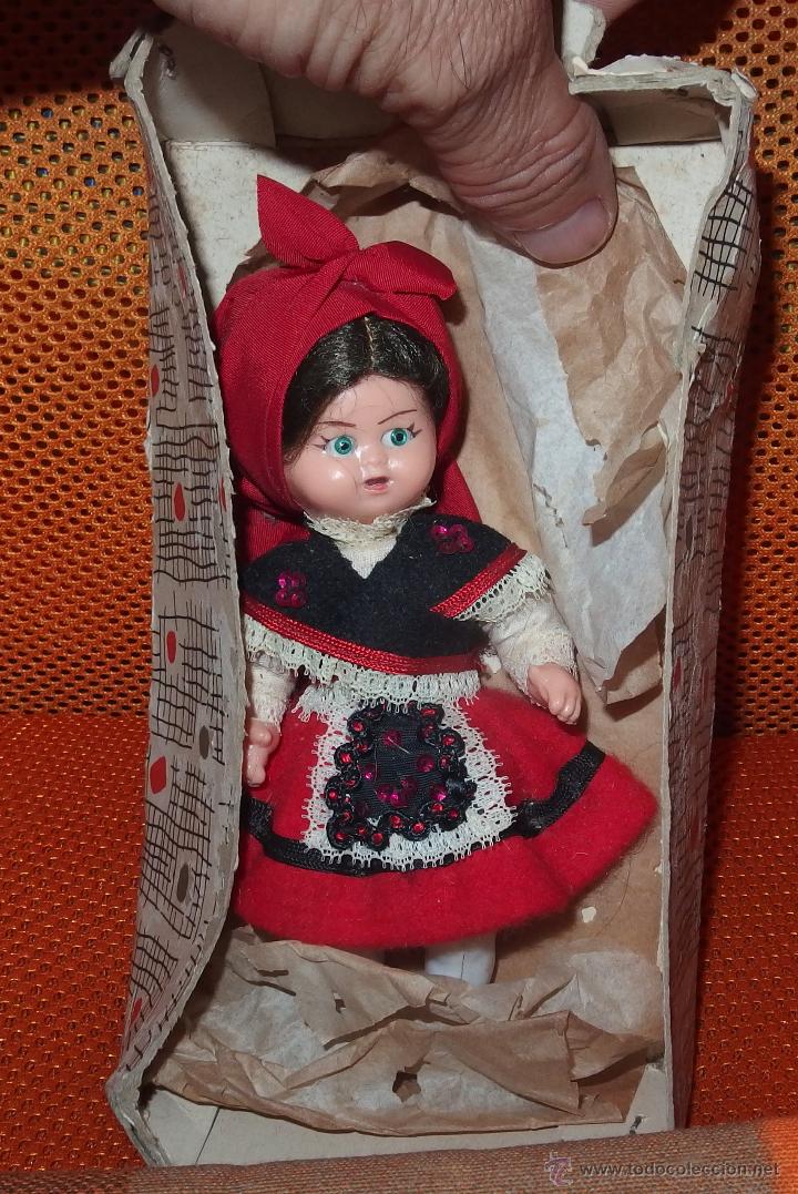 Mu&ntilde;eca espa&ntilde;ola clasica: MU&Ntilde;ECA REGIONAL DE CELULOIDE,CAJA ORIGINAL,FINALES A&Ntilde;OS 50 - Foto 3