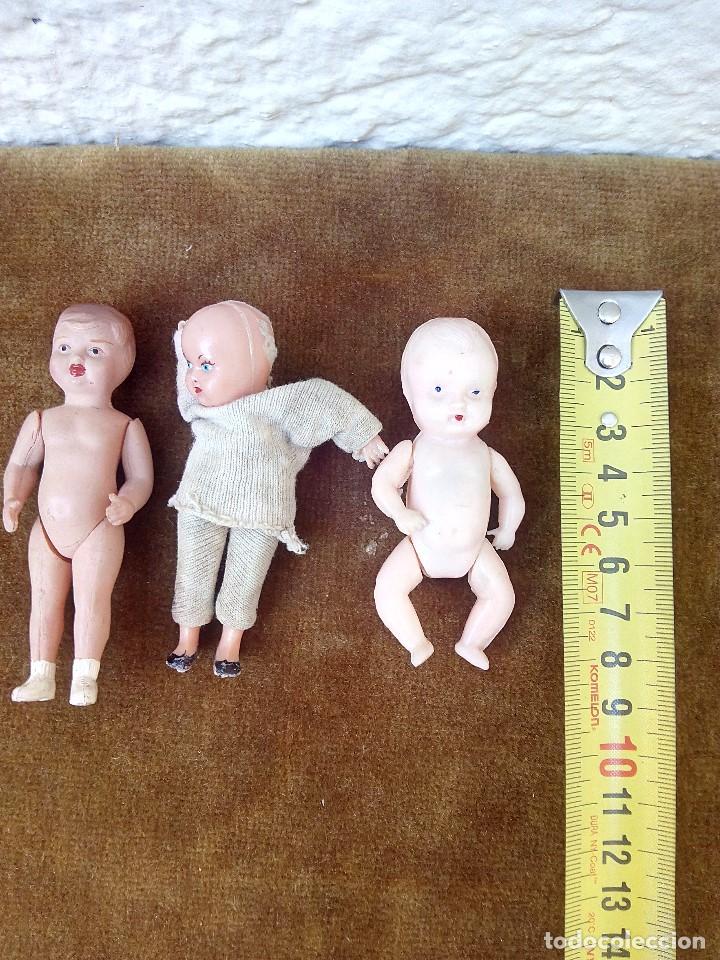 Mu&ntilde;eca espa&ntilde;ola clasica: Lote de tres mu&ntilde;ecas de celuloide peque&ntilde;as - Foto 2