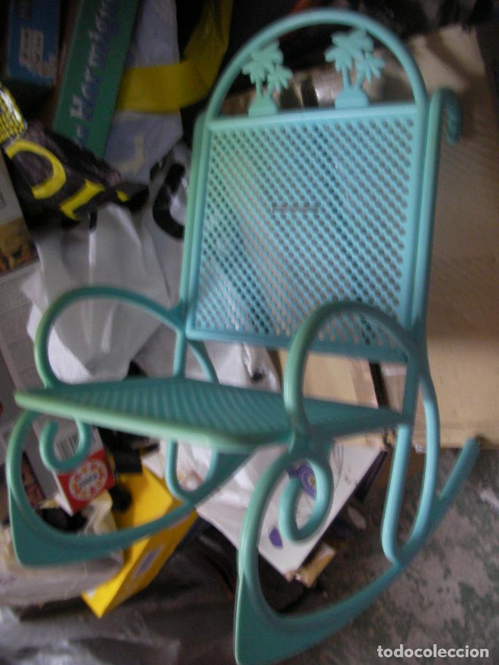 Mu&ntilde;eca espa&ntilde;ola clasica: ANTIGUO SILLON BALANCIN PARA MU&Ntilde;ECA - Foto 1