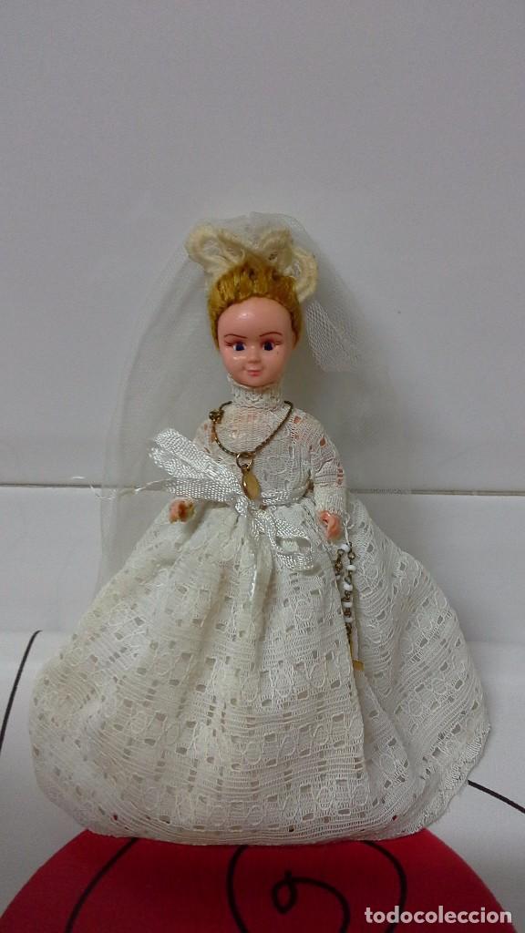 Mu&ntilde;eca espa&ntilde;ola clasica: MU&Ntilde;ECA DE COMUNION DE CELULOIDE A&Ntilde;OS 50-60 - Foto 1