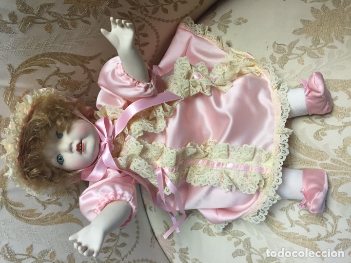 Mu&ntilde;eca espa&ntilde;ola clasica: Mu&ntilde;eca de porcelana y articulada - Foto 3