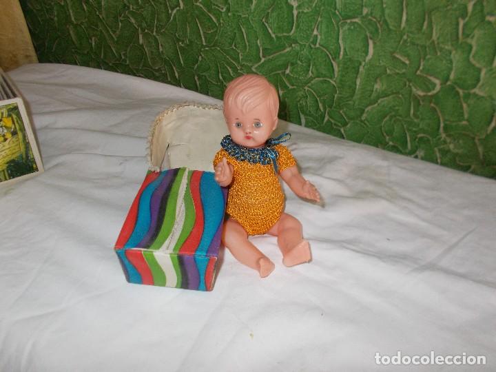 Mu&ntilde;eca espa&ntilde;ola clasica: Mu&ntilde;eco + seroncito  es de los a&ntilde;os 60 - Foto 1