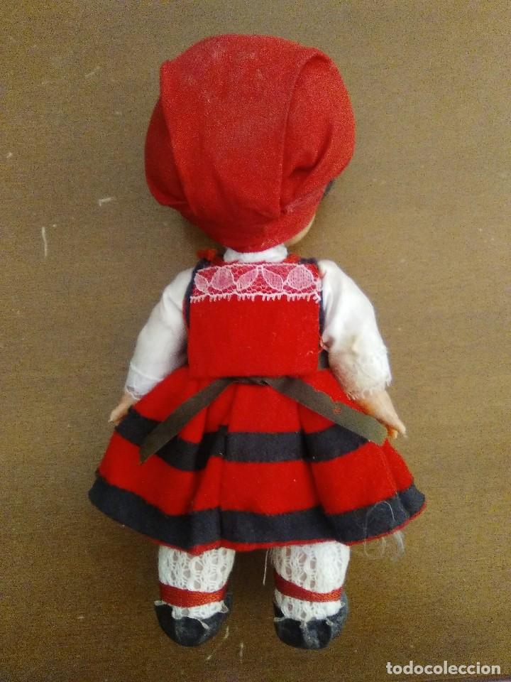 Mu&ntilde;eca espa&ntilde;ola clasica: Mu&ntilde;eca con vestido regional. - Foto 2