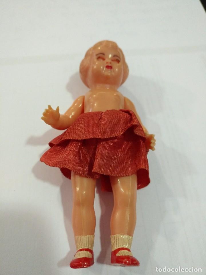 Mu&ntilde;eca espa&ntilde;ola clasica: mu&ntilde;eca mini celuloide - Foto 1