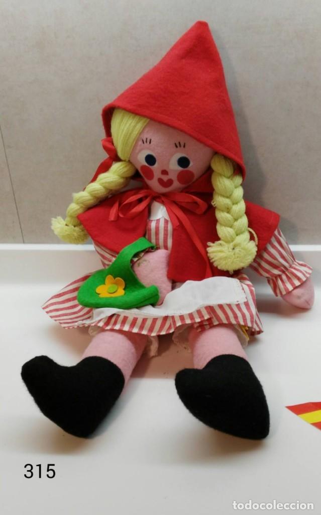 Mu&ntilde;eca espa&ntilde;ola clasica: Mu&ntilde;eca Caperucita - Foto 1
