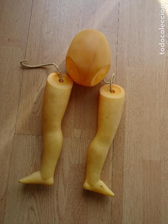 Mu&ntilde;eca espa&ntilde;ola clasica: PARA REPUESTOS - CADERAS Y PIERNAS DE MU&Ntilde;ECA DE CELULOIDE - Foto 1